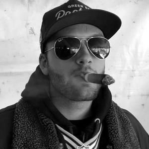 Meet your Posher, Sam